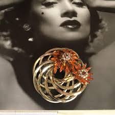 Vintage 1970s Brooch With Orange Stone Gold Tone Pin
