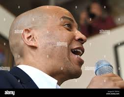 Gun shop usa hi-res stock photography and images