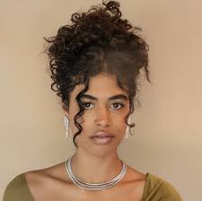 Shop Hali White Sapphire Necklace from Loveness Lee at Seezona