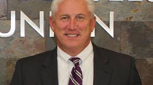 Derrick Ragland's Instagram, Twitter & Facebook