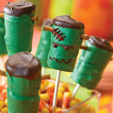 At paula's house, a meal is a feast filled with the tastes, aromas, and spirited conversation reminiscent of a holiday family gathering. Easy Halloween Treats For Kidsv Paula Deen Magazine