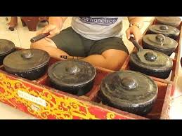 Alat musik bumbung adalah alat musik yang berasal dari kalimantan selatan, tepatnya di desa berikin kabupaten hulu sungai tengah. Gamelan Dayak Alat Musik Tradisional Kalimantan Traditional Music Instruments Hd Youtube