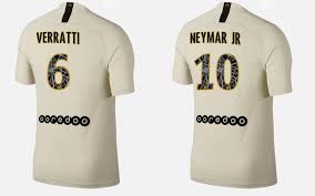 La boutique du westfield proposera le maillot domicile de jordan brand, qui a été lancé récemment. Psg 2018 19 Special Inspired By The Map Of Paris