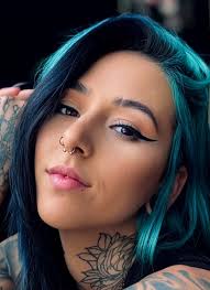 Slice Strands Certified Stylists