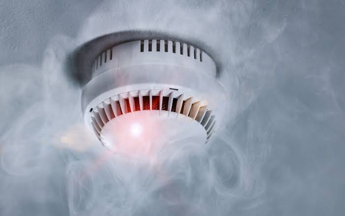 Smoke detectors fire alarms