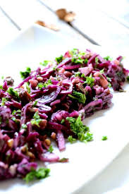 Salade De Chou Rouge Chataigne Pomme Raisin Noix Vegan Sans Gluten Salade Chou Rouge Salade D Automne Salade De Chou