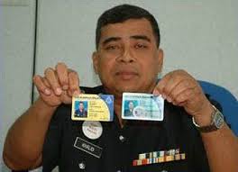 Setiap negara mempunyai kad pengenalan tersendiri bagi memastikan setiap warga negaranya mempunyai rekod selain urusan pengenalan diri yang lain seperti membabitkan perjalanan ke luar negara selain rekod digunakan oleh pihak berkuasa. Ini Cara Cara Nak Elak Dari Kena Scam Dengan Polis Palsu
