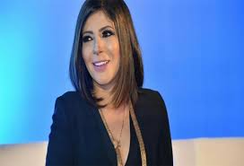 ونشرت منى زكي مجموعة صور لها عبر حسابها على انستغرام ارتدت فيها بلوزة بيضاء وتنورة بشق وسطي باللونين. Ø´Ø§Ù‡Ø¯ Ù…Ù†Ù‰ Ø²ÙƒÙŠ Ù„Ø§ ØªØ³ØªØ·ÙŠØ¹ Ø§Ù„Ø¬Ù„ÙˆØ³ Ù…Ø¹ Ø£Ø­Ù…Ø¯ Ø­Ù„Ù…ÙŠ Ù„Ù‡Ø°Ø§ Ø§Ù„Ø³Ø¨Ø¨ Ø§Ù„Ø¬Ù…Ø§Ù„ Ù†Øª