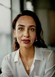 Can someone fix the weird spot behind the right earring and fill in the  hair