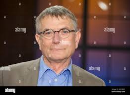 Middle east correspondent hi-res stock photography and images