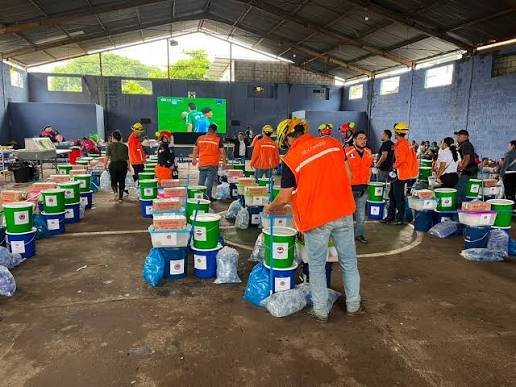 El Sistema CONRED mantiene las acciones de atención y respuesta en las  áreas afectadas por #Cristina, coordinando entrega de ayuda humanitaria  para la aldea Los Esclavos, Cuilapa, Santa Rosa. A través del
