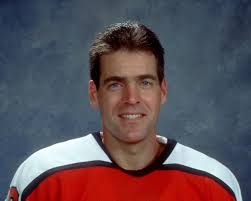 Pete Peeters was called up by the Philadelphia Flyers in 1980, where he  shared the net with Phil Myre. He started the season with an impressive  22–0–5 record before losing his first