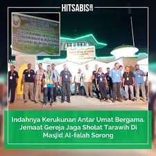 Damai Dalam Perbedaan Itulah Gambaran Harmonisnya Kehidupan Umat Beragama Di Kota Sorong Papua Barat Umat Islam Dan Kristen Hidup Selaras Kristen Agama Gambar