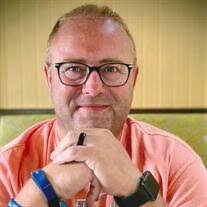 Michael Cupples's Instagram, Twitter & Facebook