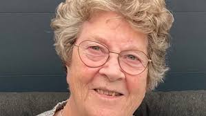 Stuur een kaartje aan mevr. Groosman-Poppe zodat ze weet dat ze niet wordt  vergeten.