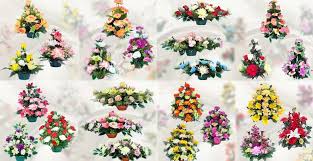 El día 1 de noviembre celebramos el día de los difuntos, conocido también como el día de todos los santos.en la tradición, este es un día especial en el que se visita a nuestros seres queridos que ya no están, llevando ramos de flores o centros de flores al cementerio. Centros De Flores Artificiales Superiores Y Economicos