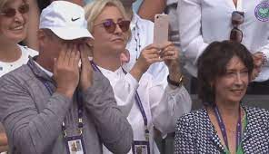 Check spelling or type a new query. Simona Halep Reduces Proud Parents And Coach To Tears With Wimbledon 2019 Winner S Speech After Crushing Serena Williams