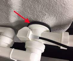 Überlaufgarnituren für ihre badewanne, zum selbsteinbau oder für den fachmann » ✓ kurze badewannen ablaufgarnitur passt für alle gängigen badewannen. Finger Weg Von Der Zentralen Gewindeschraube Bei Abflussen Von Dusche Und Badewanne Folge Ist In Der Regel Ein Wasserschaden Schimmelpilze Schadstoffe Elektrosmog Abschirmung Energieausweise Trinkwasserproben Tatig In Luneburg Bardowick