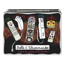 Boite A Telecommandes En Fer Derriere La Porte Les Boites De Rangement Onskelista Burkar