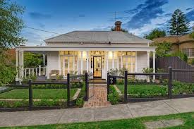 Black And White House Exterior Australia Gallery Domain Com Au Cottage House Designs Facade House House Exterior