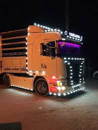 Urunlerimiz 12 24 Volt Uyumludur Parmak 9 Led Parmak 18 Led Minitakoz Led Lamba Briketli Led Lamba Boynuz Led Lamba Hamburg Cool Trucks Nightlights Trucks