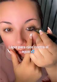 Alicia Viney's Instagram, Twitter & Facebook