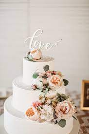 Green Villa Barn Gardens Laura Daniel 6 27 14 Wedding Cakes With Flowers Wedding Cake Inspiration Elegant Wedding Cakes