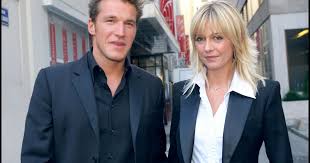Samedi 8 février, flavie flament et benjamin castaldi se sont retrouvés pour une réunion de famille. Flavie Flament Victime D Un Viol Son Ex Epoux Benjamin Castaldi Reagit Purepeople
