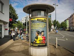 Full squad information for borussia dortmund, including formation summary and lineups from recent games, player profiles and team news. Dortmund Kunstlerkollektive Bekennen Sich Zu Bvb Anti Nazi Plakaten Der Spiegel