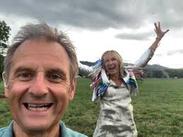 Jo whiley talks to metro about meeting george clooney, how difficult it was to interview britney jo whiley is pregnant. Jo Whiley On Twitter Come And Join Us On Bbc2 Right Now With Glastonbury Performances To Make You Jump For Joy Themarkrad Bbcglasto