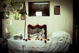 Sri Ramana Maharshi Mahanirvana In Ramanasramam Ramana Maharshi Saints Of India Hotel