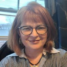 Danielle Waterfield (@DanielleWtrfld)