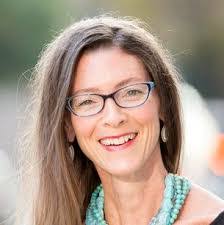 Laura Lashley's Instagram, Twitter & Facebook