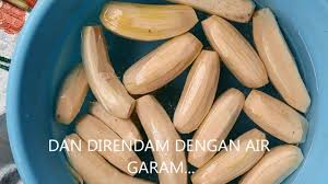 Kalau tak silap dalam peti sejuk ada crab stick. Resepi Kerepek Pisang Manis Rangup