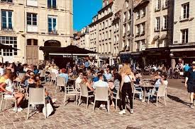 Dans la matinée de demain, (aux alentours de 8h), le ciel à caen dévoilera un temps partiellement nuageux pour une température minimale de 13°c (11°c ressenti). Meteo Du Samedi 20 Juin A Caen Enfin Une Journee Sans Pluie Pour Le Premier Jour De L Ete Liberte Caen
