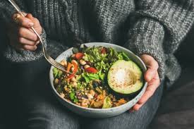Berapa banyak kalori yang terkandung dalam makanan anda, dan berapa banyak kalori yang dibutuhkan tubuh dalam aktifitas anda. 10 Bahan Yang Sebaiknya Gak Ditambah Ke Salad Sayuran Bikin Gak Sehat