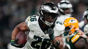 Saquon Barkley scores 3 touchdowns as Eagles beat Packers 34-29 in Brazil -  6abc Philadelphia