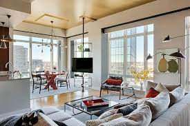 Fernseher Mitten Im Raum Wohnzimmer Fenster Deckenhoch Sofa Bartheke Aussicht Livingroom Moderne Wohnung Offene Wohnraume Wohnzimmer Wohnzimmer