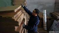 Pabrik karton box tersebut dengan nama gudangkardus.com. Dianggap Kumuh Bisnis Kardus Omzetnya Bisa Capai Rp 300 Juta Bulan