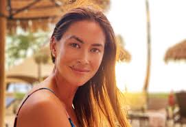 Katie Wee's Instagram, Twitter & Facebook