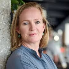 Jen King's Instagram, Twitter & Facebook