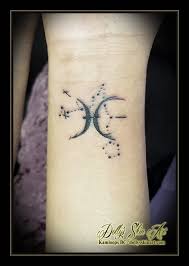 Simple black outline pisces zodiac sign tattoo design. A Cute Little Pisces Tattoo For Dechante Dolly S Skin Art Tattoo Kamloops Bc