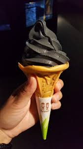 I Ate Black Salted Vanilla Soft Serve Food Recipes Soft Serve Soft Serve Ice Cream Frozen Treats