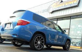 Oem highlander wheels if it's time for a new wheel or a new set of wheels, choose only oem highlander wheels for a perfect fit. Rimtyme Custom Wheels Tires 2008 Toyota Highlander Sittin Some Some 20 Rosso