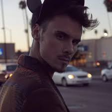 Michael Rose (@mymichaelrose)