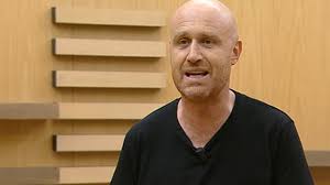 I social e la tv fanno illusoriamente credere ai giovani che si possa raggiungere tutto molto velocemente, ma poi, purtroppo, i risultati sono temporanei e spesso di scarso valore. Rudy Zerbi Incontra Tutti I Figli Dopo La Quarantena Grande Emozione
