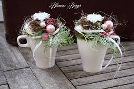 Weihnachtsdeko Adventsgesteck Tasse Ein Designerstuck Von Blumereiber Rustikale Weihnachten Tischdekoration Weihnachten