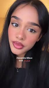 Alex Saint Mleux Makeup