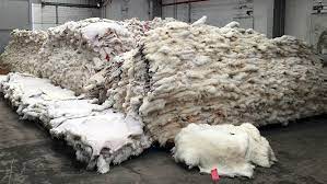 Yine müziğe geliyorum ama vernik tarzı bir uygulama deriye nasıl bir etki yapar bilemiyorum,öte yandan suni vernik. Turkish Sheepskin Tannery Erdogan Deri