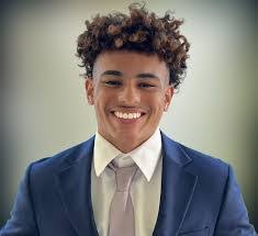 Courtney Arp's Instagram, Twitter & Facebook